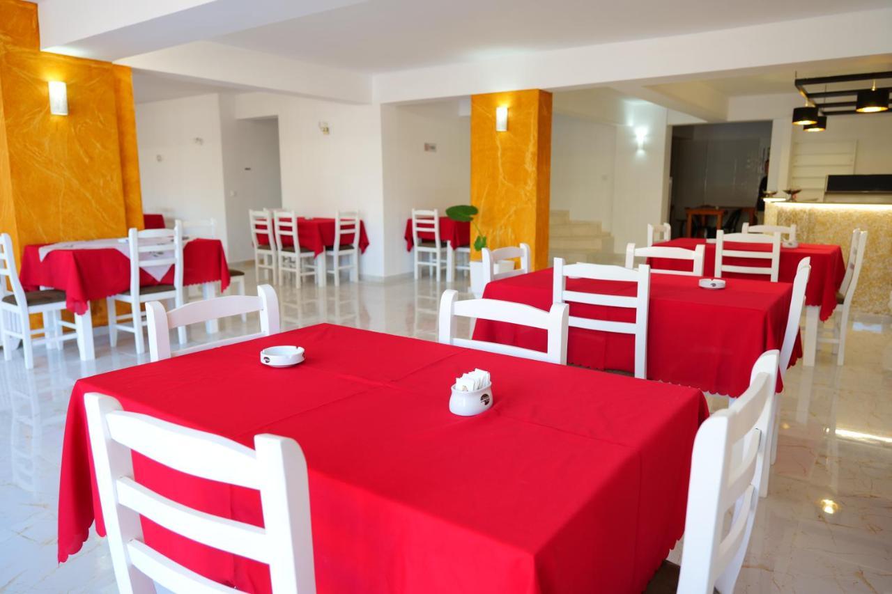 Elite Hotel Sarandë Buitenkant foto