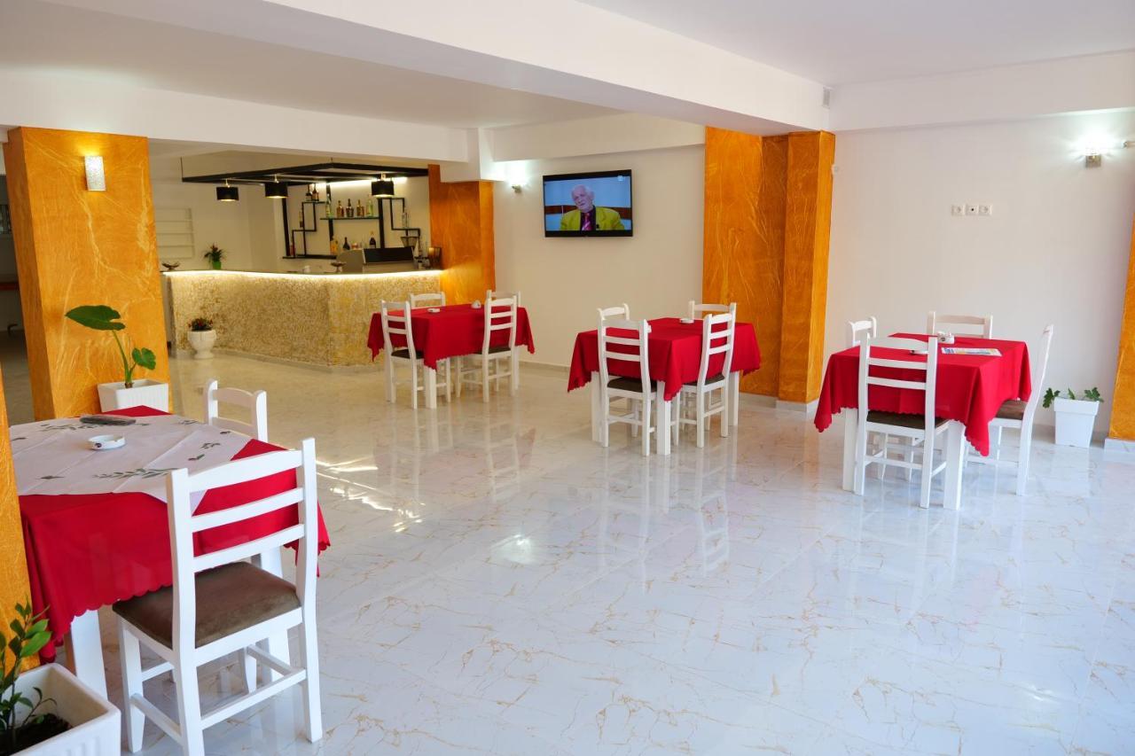 Elite Hotel Sarandë Buitenkant foto