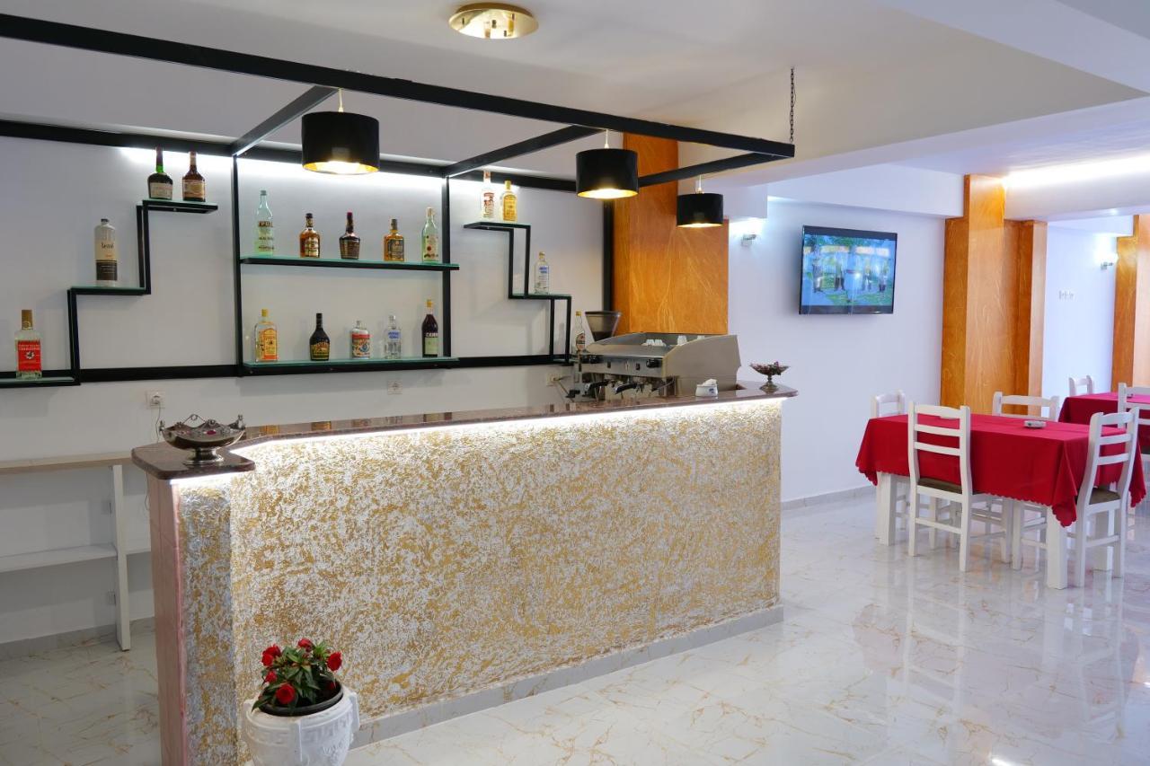 Elite Hotel Sarandë Buitenkant foto