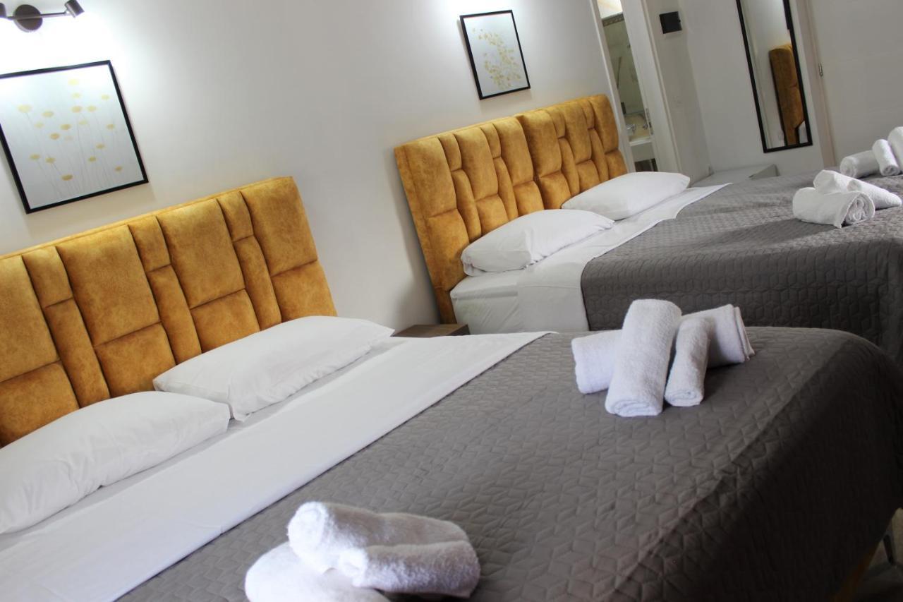 Elite Hotel Sarandë Buitenkant foto