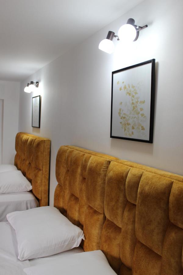 Elite Hotel Sarandë Buitenkant foto