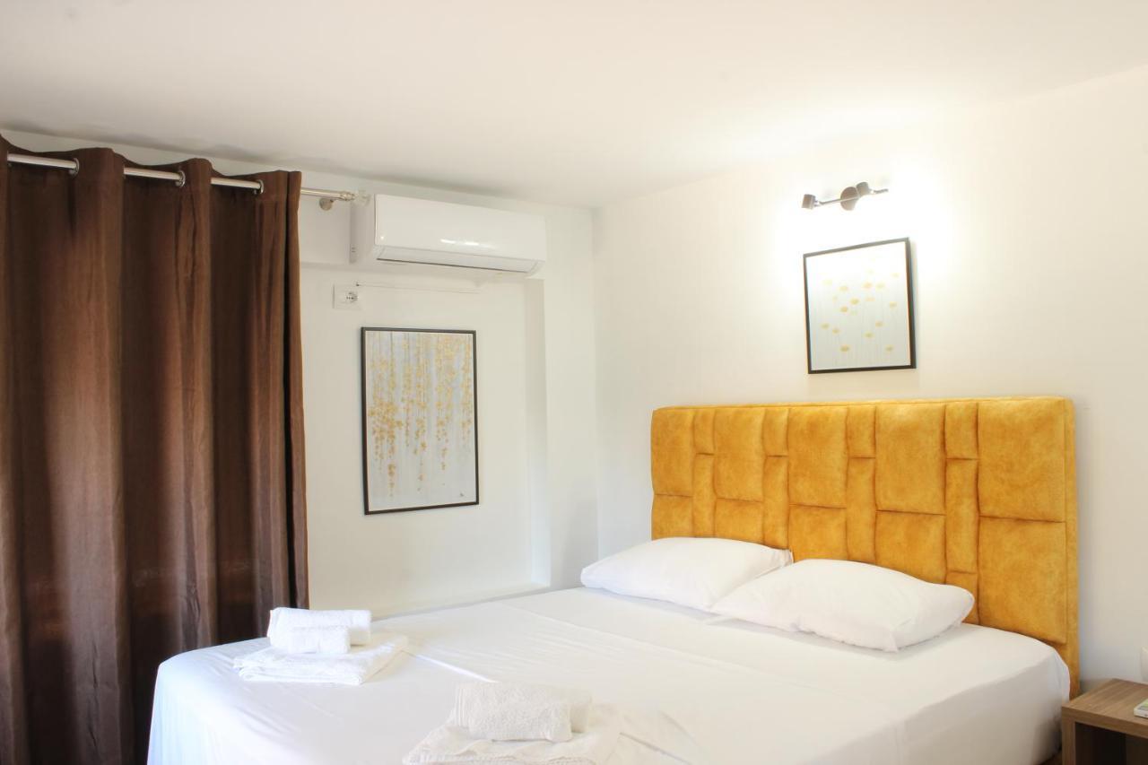 Elite Hotel Sarandë Buitenkant foto