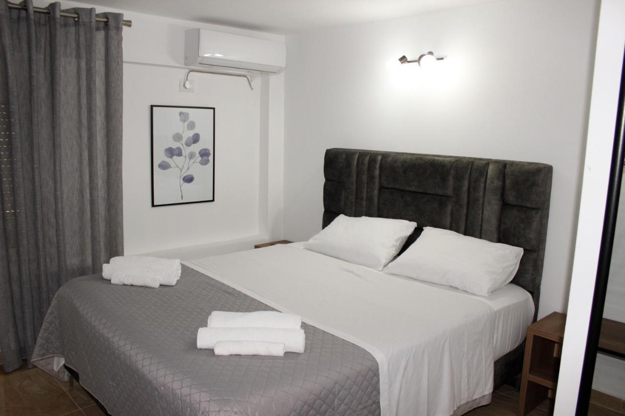 Elite Hotel Sarandë Buitenkant foto